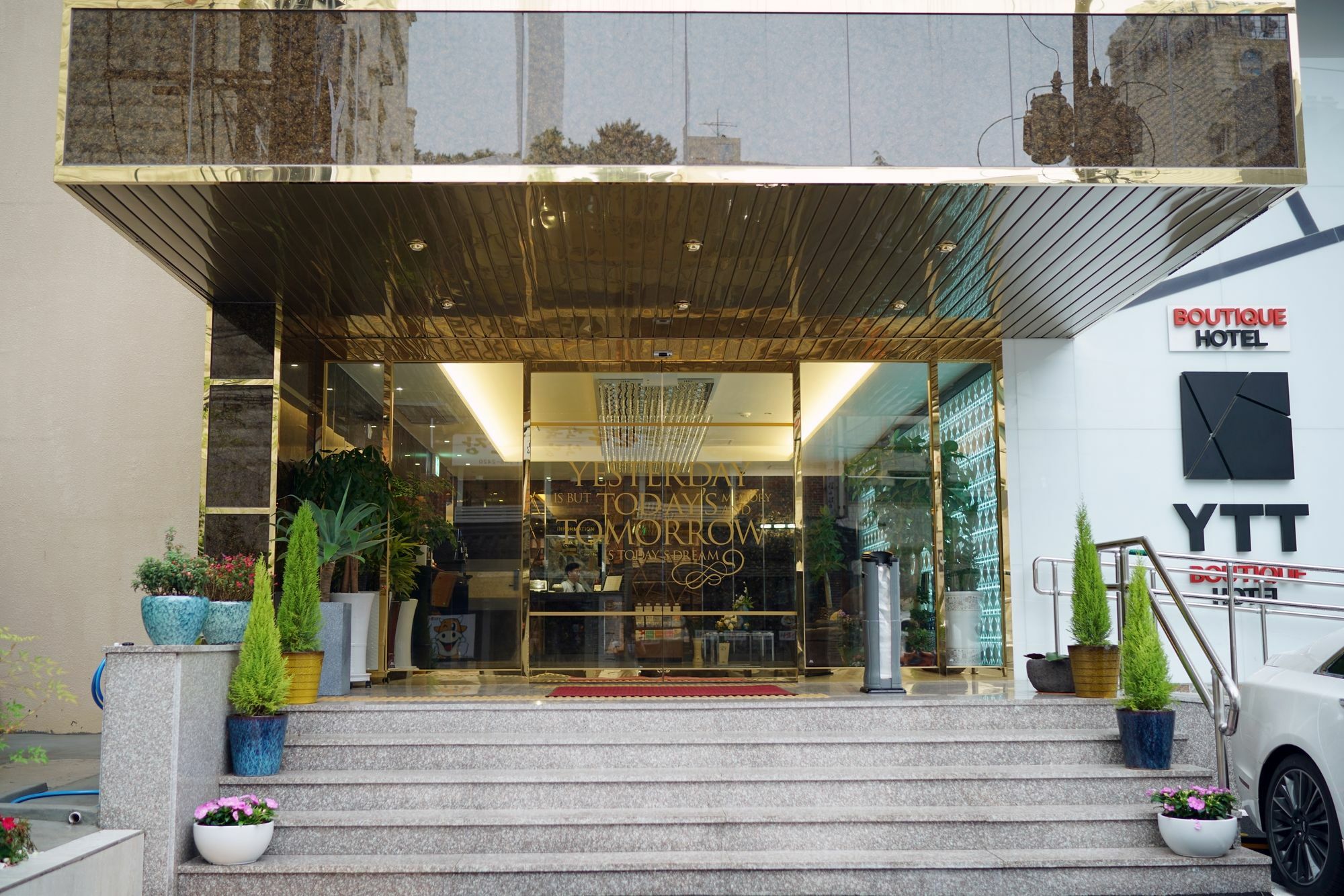 Ytt Hotel Nampo Busan Buitenkant foto